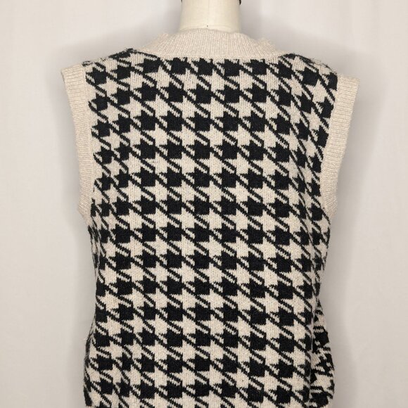Pink Rose Houndstooth Sweater Vest - Picture 2 of 5